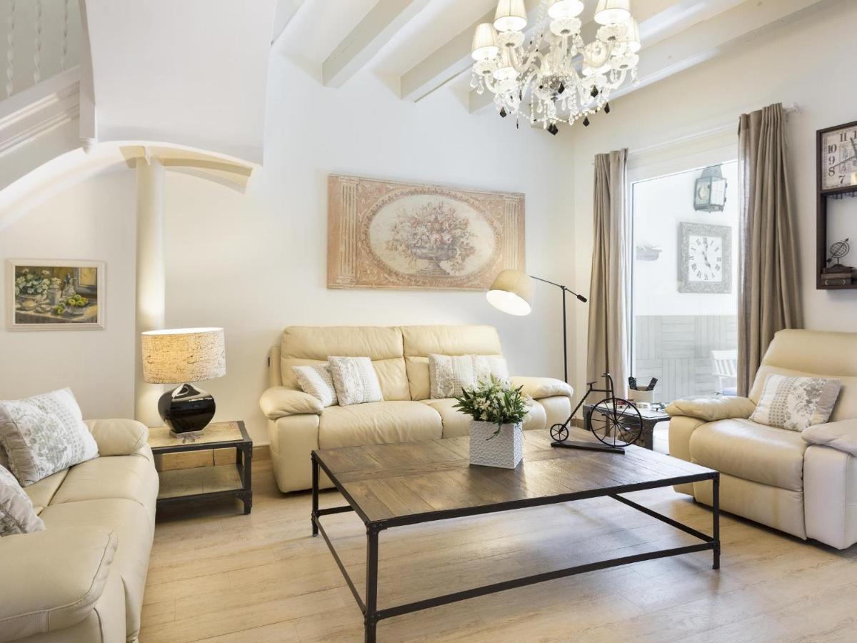 Sitges Spaces Beach House-4 bedrooms, 3 Bathrooms, Large Terrace, Jacuzzi, Center-Beach Exterior foto